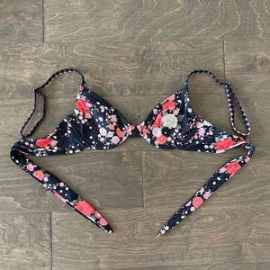Bydee Australia floral bikini top, size M